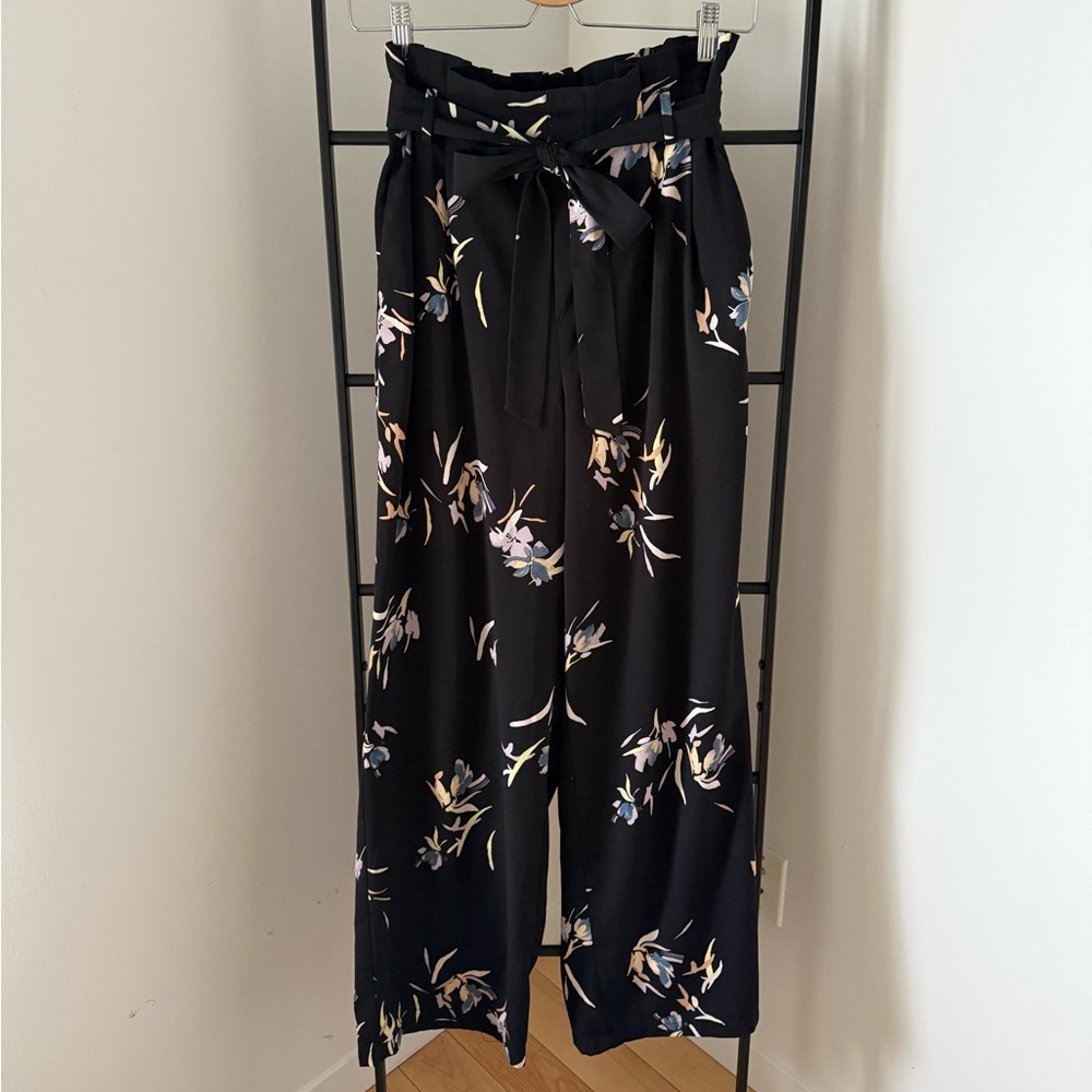 A New Day Floral Paperbag Pants, size S - Picture 3 of 5